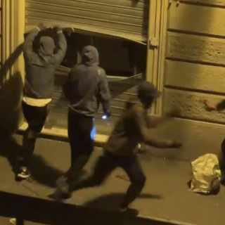 Dal Nord-ovest (TO), spaccata fallita a Torino: cinque incappucciati ripresi dai residenti