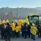 Un fiume giallo invade Torino: migliaia di agricoltori chiedono al Piemonte di “darsi un andi”