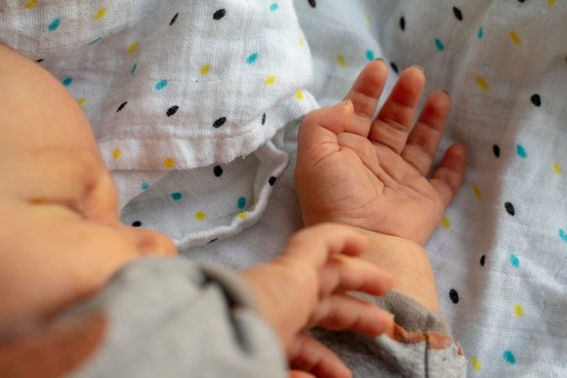 Giornata Internazionale delle Ostetriche, Nursing Up: "L’esodo tocca livelli record: 1.700 dimissioni dal pubblico nel biennio 2024-2025"