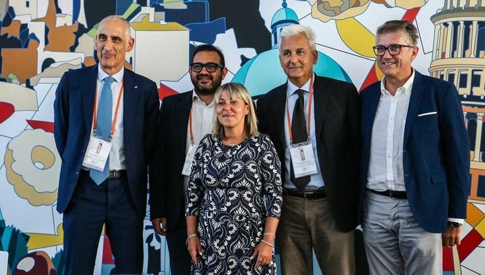 Un'alleanza per il futuro tra uomo e biosfera: il Piemonte unisce le sue Riserve Mab Unesco a Stresa Un'alleanza per il futuro tra uomo e biosfera: il Piemonte unisce le sue Riserve Mab Unesco a Stresa