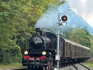 Il passaggio del treno storico conquista i visitatori nella vicina Valsesia (servizio di Ermanno Orsi)