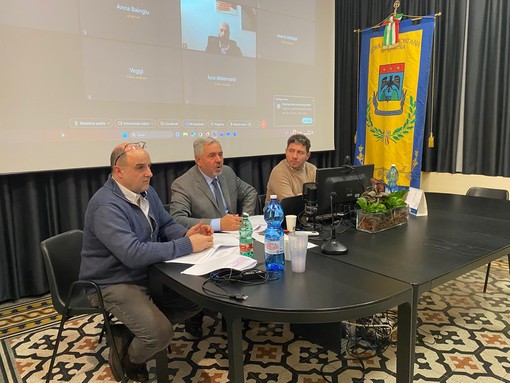 Unione Montana Valsesia, serata di riunioni “a fiume”: giunta, consiglio e confronto su fondi per territorio e scuole