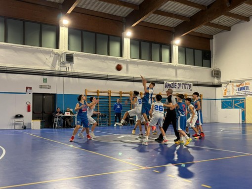 Valsesia Basket, beffa finale a Rivarolo: l’Under 14 cede di misura 53-51