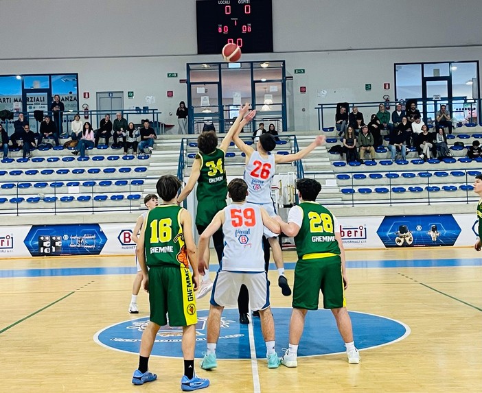 Valsesia Basket Under 17 vince il derby con Ghemme: a Borgosesia finisce 74-61 Valsesia Basket Under 17 vince il derby con Ghemme: a Borgosesia finisce 74-61