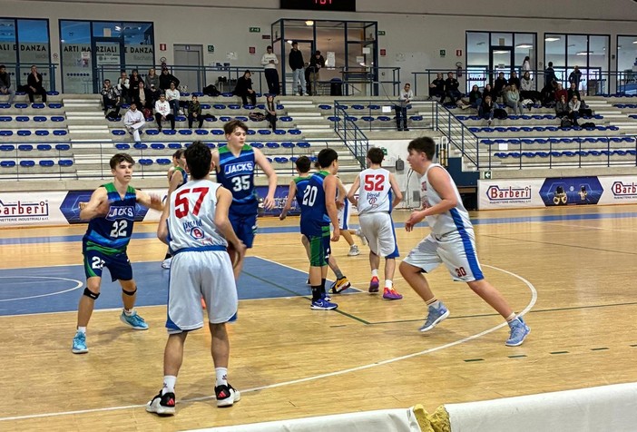 Valsesia Basket Under 15 travolge Basket Jacks Lago d’Orta: a segno anche tre ragazzi dell’Under 13