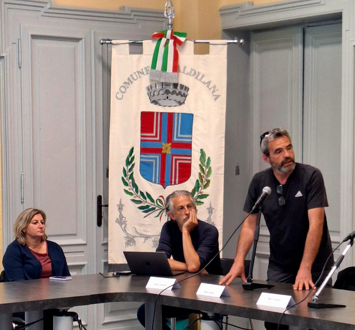 Incontro a Valdilana con Uncem: “Solo con le Unioni Montane i Comuni vincono le sfide di oggi e domani” Incontro a Valdilana con Uncem: “Solo con le Unioni Montane i Comuni vincono le sfide di oggi e domani”