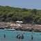 Sardegna, nuovo sbarco di migranti tra i bagnanti dopo l'incidente a Su Giudeu