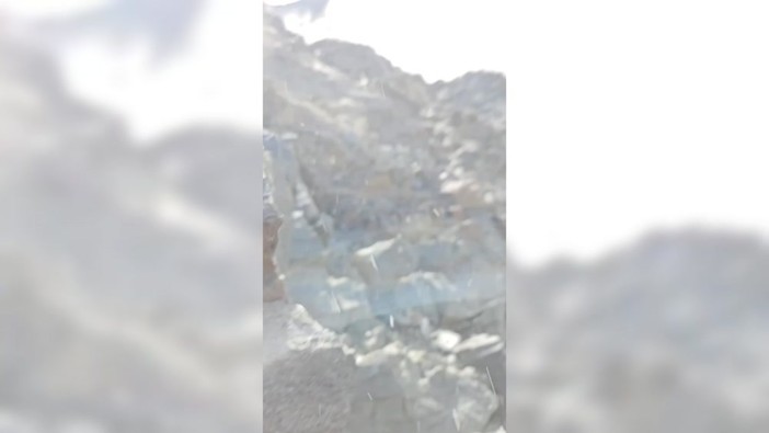 Pioggia di pietre sul Monte Bianco, la frana sorprende l'escursionista Pioggia di pietre sul Monte Bianco, la frana sorprende l'escursionista
