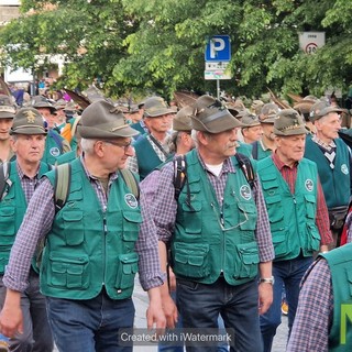 La Valsesia sfila con orgoglio a Biella per la 96ª Adunata degli Alpini