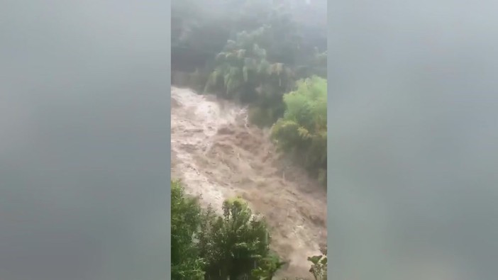 Maltempo in Toscana, pioggia record nella zona di Bagnone Maltempo in Toscana, pioggia record nella zona di Bagnone