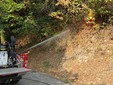 Incendio Monte Barone, continue riaccensioni sopra Le Piane: dieci lanci del Canadair