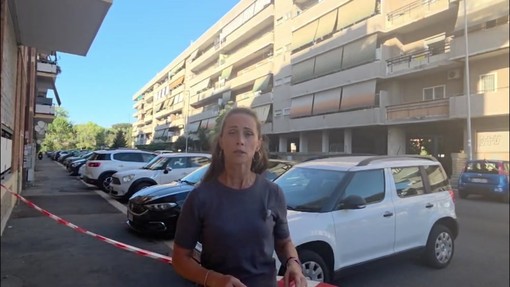 Omicidio-suicidio a Ostia, uomo si getta dal quarto piano: in casa trovata morta la madrenews dalla nostra inviata Omicidio-suicidio a Ostia, uomo si getta dal quarto piano: in casa trovata morta la madrenews dalla nostra inviata