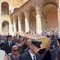 Funerali don Mazzi, l'uscita del feretro sulle note di "Io vagabondo" Funerali don Mazzi, l'uscita del feretro sulle note di "Io vagabondo"