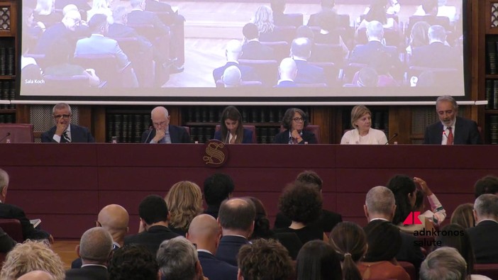 Sanità: a 25 anni dal Titolo V il libro su equità e rapporto tra Stato e Regioni Sanità: a 25 anni dal Titolo V il libro su equità e rapporto tra Stato e Regioni