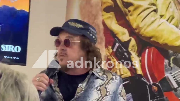 Zucchero: "De Gregori? Non oserei mai contraddirlo in pubblico"