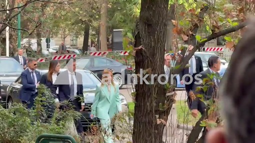 L'arrivo di Giorgia Meloni all'assemblea generale di Assolombarda