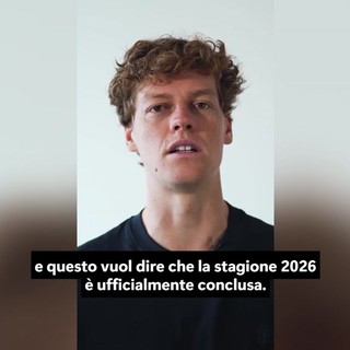 Stagione finita per Sinner, il video annuncio: "Ho bisogno di cure per il ginocchio"