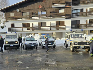 Bielmonte, in corso le operazioni di evacuazione delle persone bloccate: stanno bene FOTO Bielmonte, in corso le operazioni di evacuazione delle persone bloccate: stanno bene FOTO