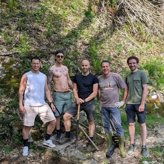 Lotta contro l'incuria: a Sabbia i volontari impegnati nella pulizia dei fossi