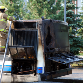 Dal Nord-ovest: autobus in fiamme a Garessio, in azione i Vigili del Fuoco - Foto d'archivio.