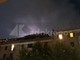 Tempesta di fulmini su Roma, le immagini del cielo illuminato a giorno Tempesta di fulmini su Roma, le immagini del cielo illuminato a giorno