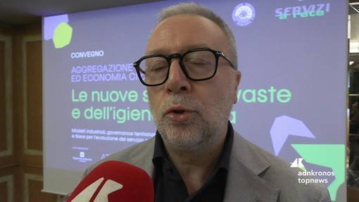 Rifiuti, Dadone: "Aggregare i Comuni per rendere più efficiente il servizio" Rifiuti, Dadone: "Aggregare i Comuni per rendere più efficiente il servizio"