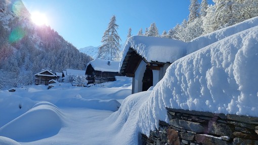 Val Vogna, l’incanto dell’Alpe Peccia: un bianco abbraccio che fa sognare la Valsesia - Foto Luisa Tiboldo