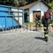 Allarme a Valdilana: escavatore prende fuoco sopra un container, evitati danni maggiori (foto di Mauro Benedetti per newsbiella.it)