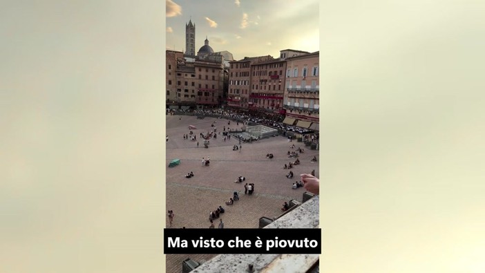 Da Sister Act al Palio, Whoopi Goldberg sbarca a Siena Da Sister Act al Palio, Whoopi Goldberg sbarca a Siena