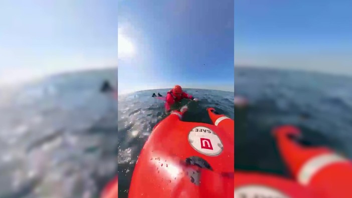 Drone marino salva naufraghi a Civitavecchia, il video dell'innovativo sistema della Guardia Costiera Drone marino salva naufraghi a Civitavecchia, il video dell'innovativo sistema della Guardia Costiera