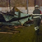 Tetti distrutti e danni alla torre simbolo della città, Cremona devastata dal maltempo Tetti distrutti e danni alla torre simbolo della città, Cremona devastata dal maltempo