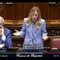 "Ho indossato ginocchiere? Non accettate premier donna", la risposta di Meloni al M5S Silvestri "Ho indossato ginocchiere? Non accettate premier donna", la risposta di Meloni al M5S Silvestri