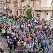 96ᵃ Adunata Alpina a Biella: sfila, tra le vie cittadine, la Sezione valsesiana