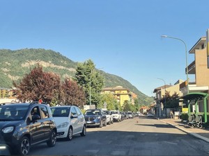 Via Vittorio Veneto a Borgosesia giovedì Via Vittorio Veneto a Borgosesia giovedì