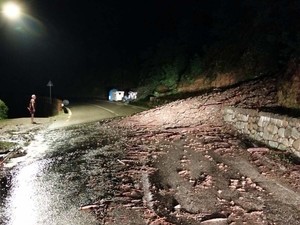 Maltempo, detriti sulla SP 9 della Val Mastallone e sulla SP 102 tra Quarona e Morondo