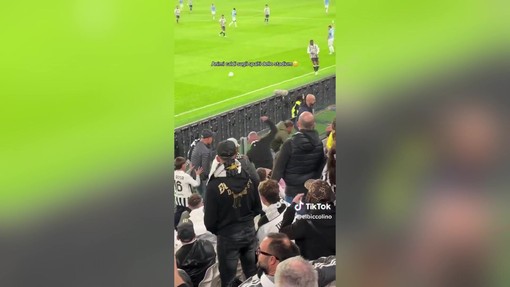 Juve-Lazio, rissa tra tifosi bianconeri sugli spalti e la partita si ferma