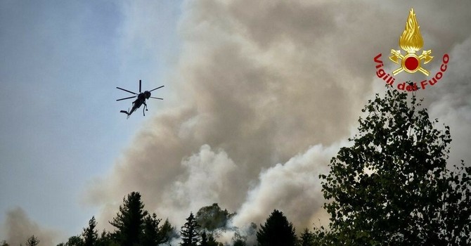 Monte Barone, 120 lanci in un giorno: massimo sforzo per contenere le ripartenze - Foto di repertorio