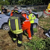 Incidente stradale sulla SP 12, intervento dei Vigili del Fuoco FOTO Incidente stradale sulla SP 12, intervento dei Vigili del Fuoco FOTO
