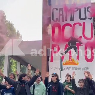 Torino, gli studenti del Campus occupato: "Soldi all'università, non alla guerra"