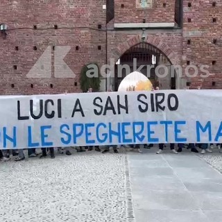 "Giù le mani da San Siro", il coro dei tifosi dell'Inter prima della presentazione del nuovo stadio di Milano