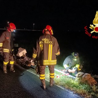 Maltempo, a Ronsecco cartelli stradali a terra