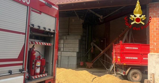 Dal Vercellese: a fuoco un essiccatoio, arrivano i Vigili del Fuoco