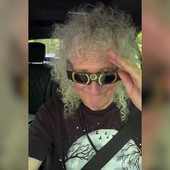 Brian May in Spagna a caccia dell'eclissi solare sulle note dei Pink Floyd Brian May in Spagna a caccia dell'eclissi solare sulle note dei Pink Floyd