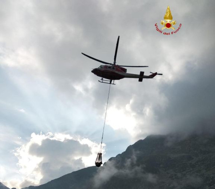 Mucca bloccata in zona impervia, operazione di recupero in alta Valsessera (foto di repertorio)