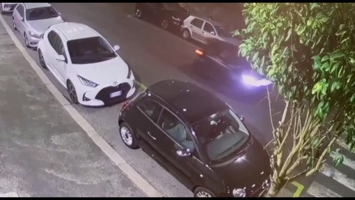 Banda delle minicar a Roma, ecco il video che ha incastrato i due minori Banda delle minicar a Roma, ecco il video che ha incastrato i due minori