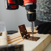 Viti per legno: guida alla scelta tra materiali, filettature e performance Viti per legno: guida alla scelta tra materiali, filettature e performance