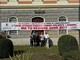 «Regione dove sei?»: lo striscione di protesta diventa un caso politico «Regione dove sei?»: lo striscione di protesta diventa un caso politico