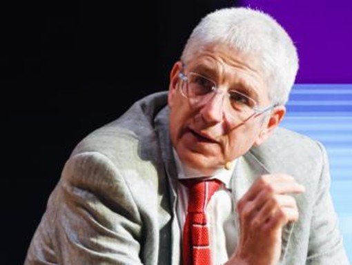 Mario Giordano resta su Rete4, Fuori dal Coro non trasloca Mario Giordano resta su Rete4, Fuori dal Coro non trasloca