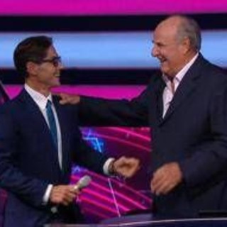 La ruota della fortuna, a sopresa in studio arriva Pier Silvio Berlusconi: &quot;Fatto piccolo miracolo&quot;