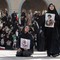 Iran-Usa, colloqui in pausa per i funerali di Khamenei: attese milioni di persone Iran-Usa, colloqui in pausa per i funerali di Khamenei: attese milioni di persone